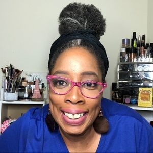 Meet your Posher, Anya